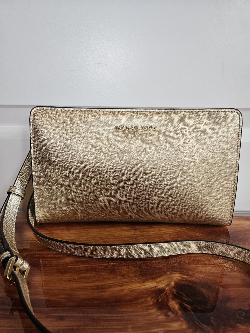 Michael Kors Gold Jet Set Wallet Crossbody Clutch